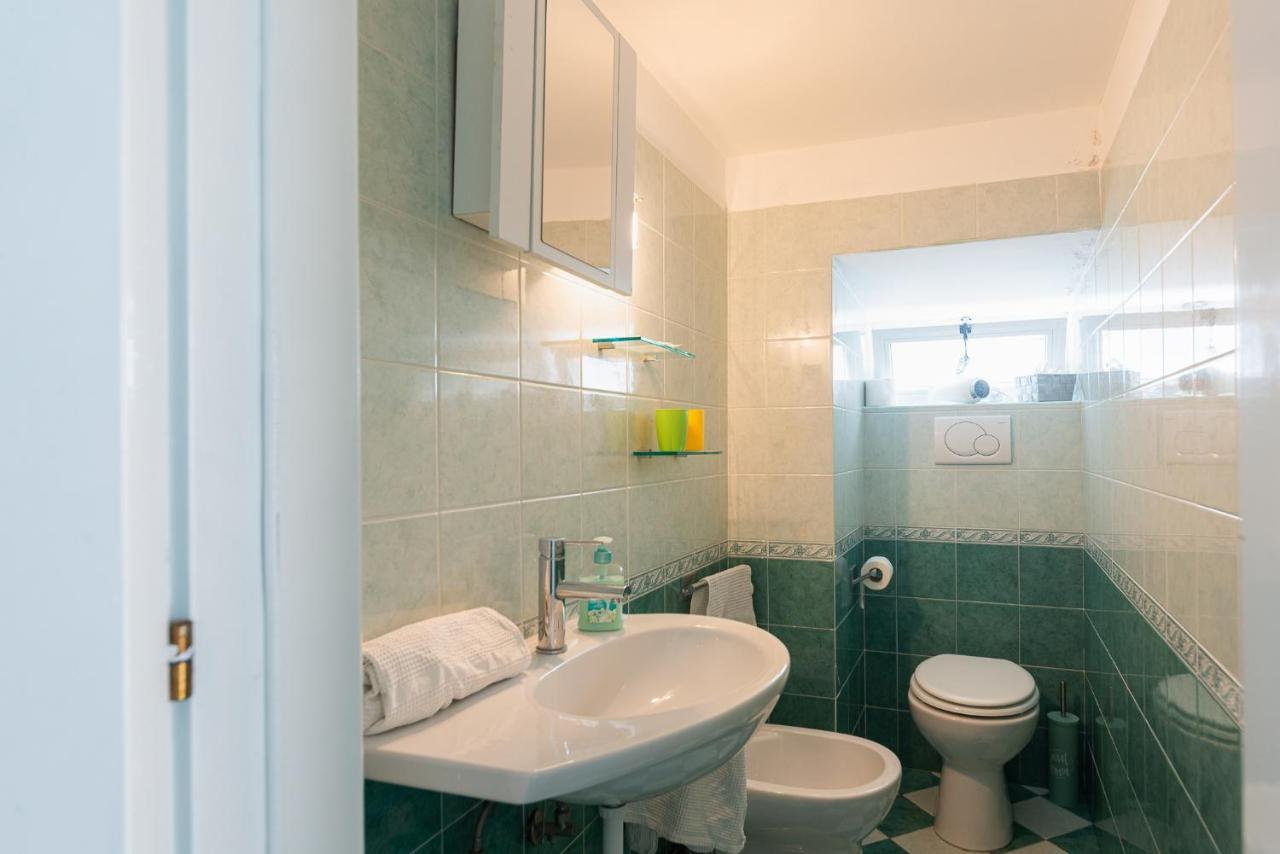 La Magia Del Mare Apartment Иския Екстериор снимка